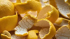 4 modi indispensabili per usare la buccia di limone in casa: tutti dovrebbero provarli